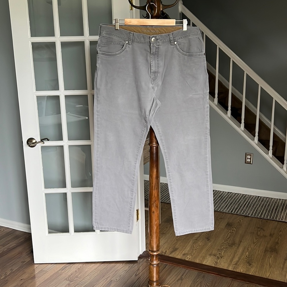 Bass 38W X 30L Gray cargo pant.